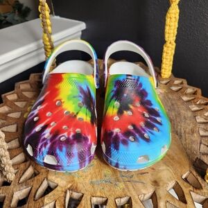 Crocs Classic Clog in Tie Dye - Unisex Women Size 9 / Men Size 7